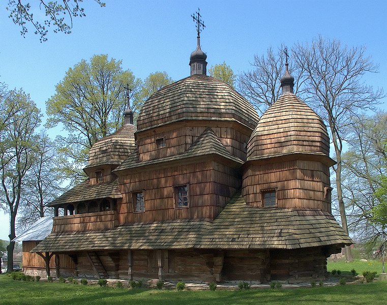 wooden-orthodox-church-raised-around-1600-year