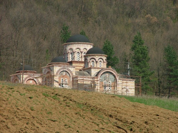 Србија - нови храм у манастиру Ђелије