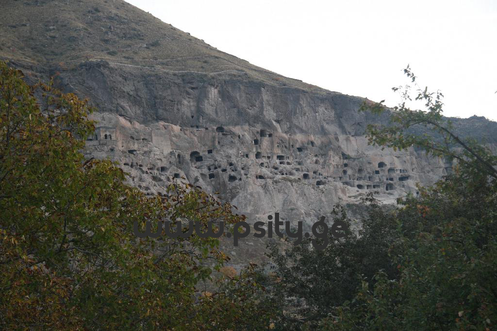 Vardzia-Cave-Monasterѕ