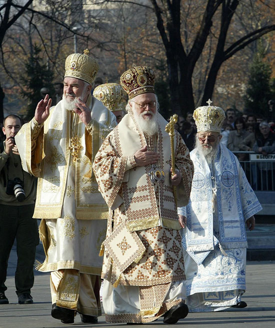 Владике Лукијан, Артемије и Албански владика Анастасије...